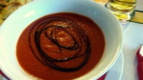 Krem z pomidorów z octem balsamicznym