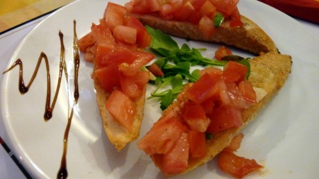 Bruschetta z pomidorami