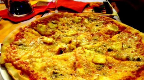 Pizza Quattro Fromaggi (z czterema rodzajami sera)