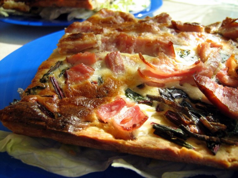 Tarta boćwinowa z szynką