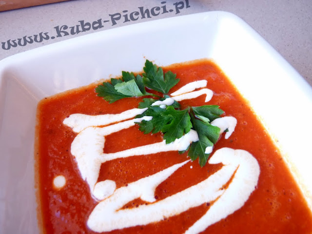 Krem z pieczonej papryki