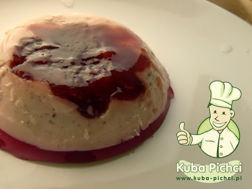Panna cotta malinowa