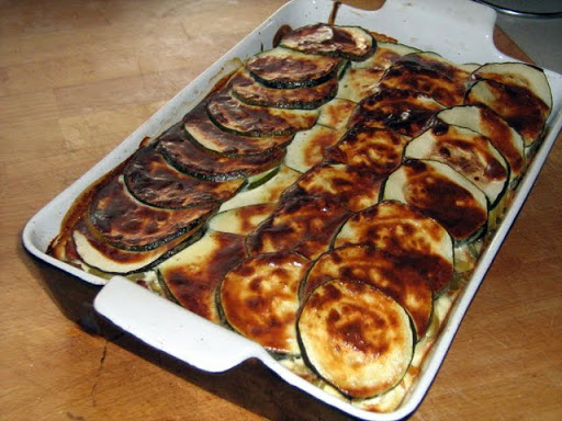 Zapiekanka z makaronem i cukinią