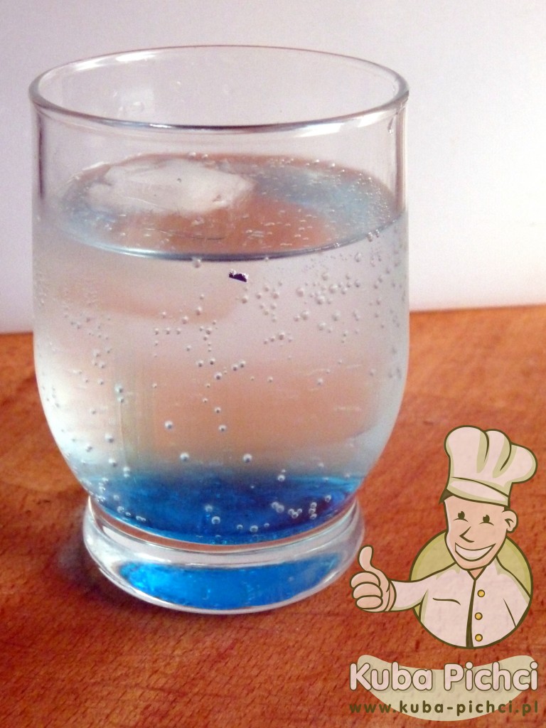 Gin z tonikiem z nutą pomarańczy