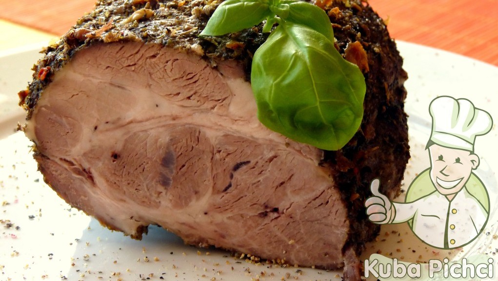 Karkówka pieczona w czosnku