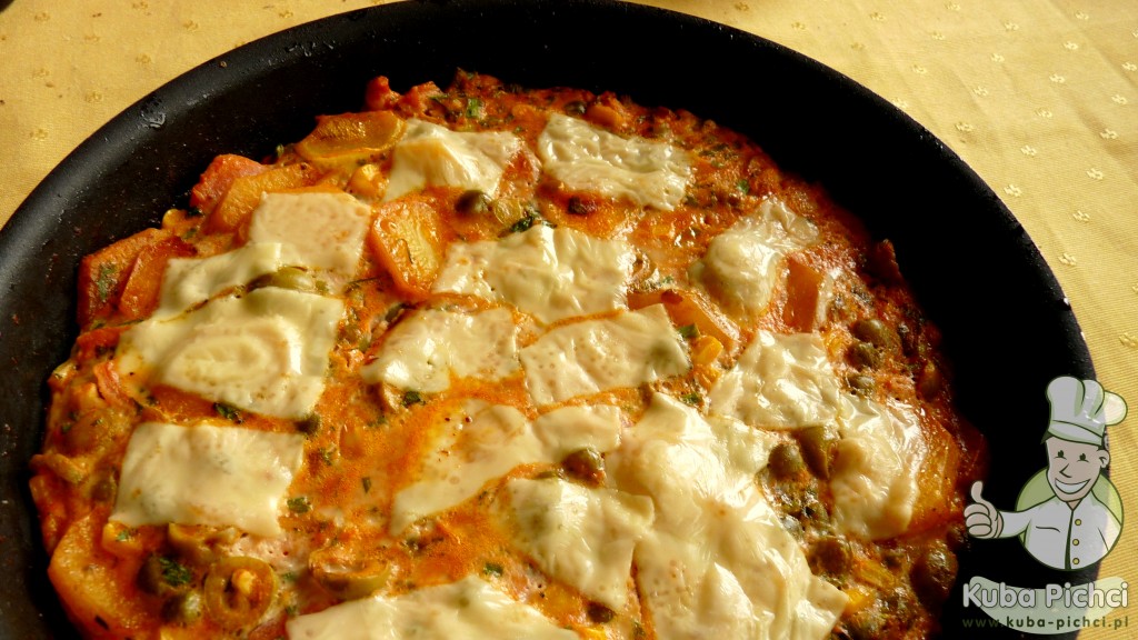 Frittata z groszkiem i kukurydzą