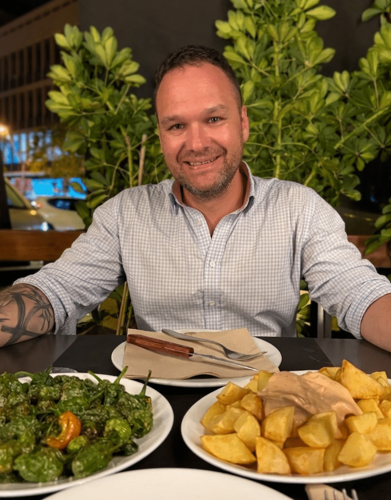 Kuba Kobyliński — autor bloga kulinarnego kuba-pichci.pl